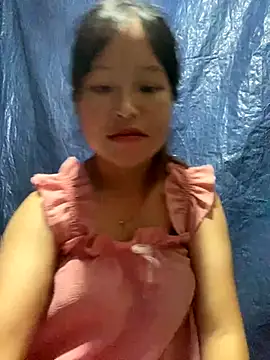 Snapshot of O_o_UwU_o_O chatting on September 12, 6:13 am O o UwU o O online show from September 12, 6:13 am