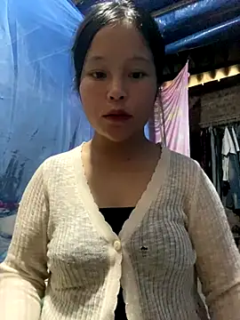 Snapshot of O_o_UwU_o_O chatting on November 3, 2:50 am O o UwU o O online show from November 3, 2:50 am