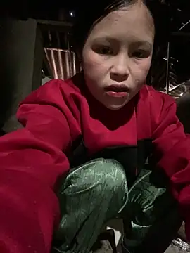 O o UwU o O online show from March 5, 3:25 am