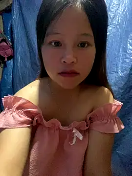 Snapshot of O_o_UwU_o_O chatting on October 1, 6:51 am O o UwU o O online show from October 1, 6:51 am