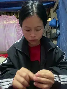 O o UwU o O online show from February 6, 3:24 am