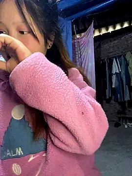 Snapshot of O_o_UwU_o_O chatting on November 4, 2:26 am O o UwU o O online show from November 4, 2:26 am