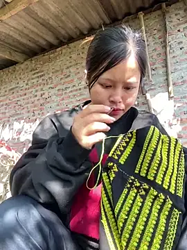 Snapshot of O_o_UwU_o_O chatting on November 27, 2:34 am O o UwU o O online show from November 27, 2:34 am