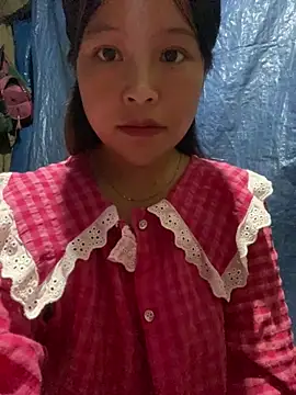 Snapshot of O_o_UwU_o_O chatting on September 13, 6:57 am O o UwU o O online show from September 13, 6:57 am