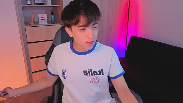 onlinenico online show from October 9, 8:09 pm