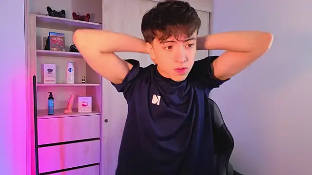 onlinenico online show from September 22, 7:09 pm