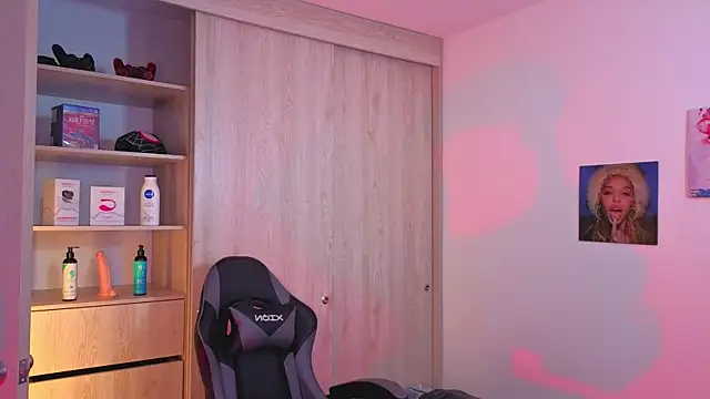 onlinenico online show from September 11, 8:09 pm