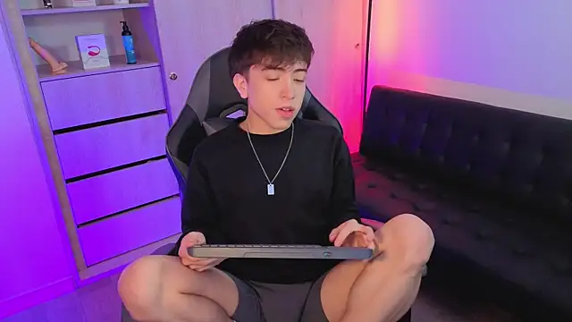 onlinenico online show from October 1, 8:02 pm