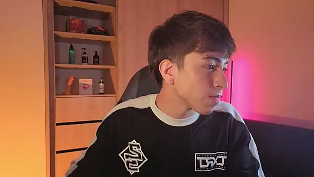 onlinenico online show from November 11, 11:09 pm