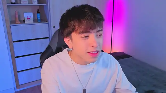 onlinenico online show from October 11, 8:10 pm