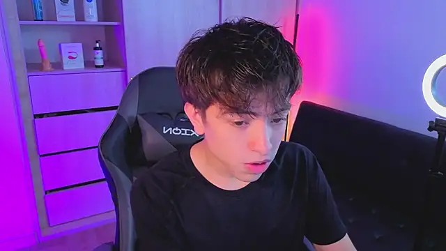 onlinenico online show from October 20, 8:09 pm