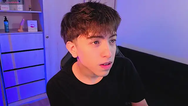 onlinenico online show from September 24, 7:42 pm