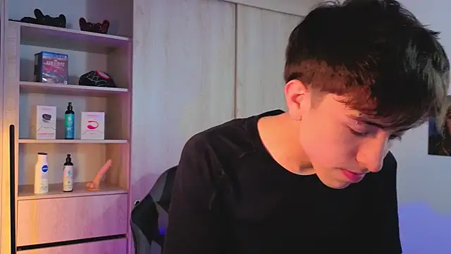 onlinenico online show from September 9, 8:07 pm