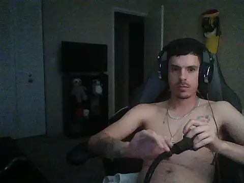 Snapshot of latinosatiro94 chatting on October 9, 11:00 am latinosatiro94 online show from October 9, 11:00 am