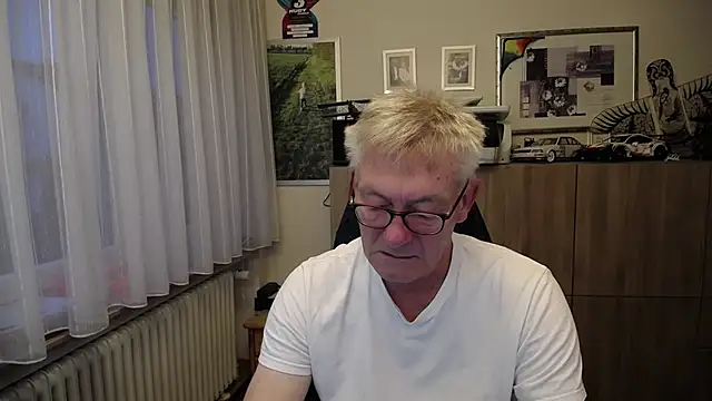 randyandy67 online show from October 25, 6:12 am