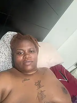 sweetcummer2 online show from June 18, 3:16 am