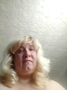 GlamMilena online show from February 24, 12:37 pm