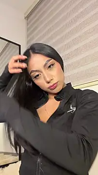 Tessa  Winslow online show from April 2, 4:08 am