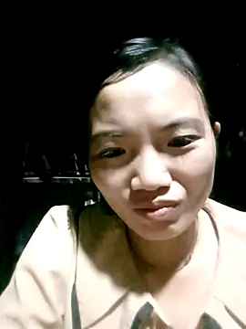 ngan-cute online show from October 12, 12:50 pm