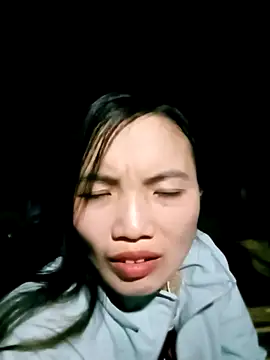 Snapshot of ngan-cute chatting on March 4, 1:52 pm ngan-cute online show from March 4, 1:52 pm