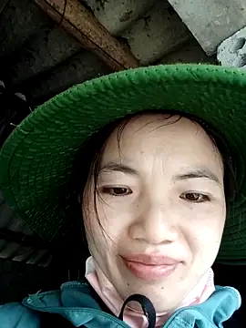 Snapshot of ngan-cute chatting on February 14, 4:56 am ngan-cute online show from February 14, 4:56 am