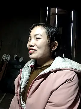 Snapshot of ngan-cute chatting on February 2, 2:21 am ngan-cute online show from February 2, 2:21 am