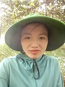 ngan-cute online show from October 18, 1:29 am
