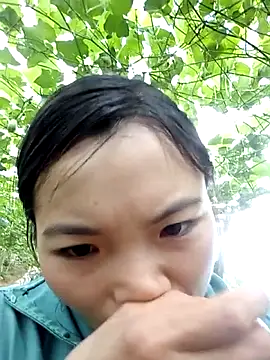 Snapshot of ngan-cute chatting on May 13, 1:01 am ngan-cute online show from May 13, 1:01 am