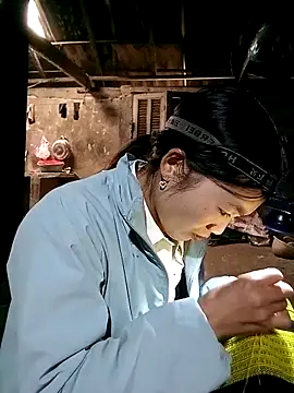 Snapshot of ngan-cute chatting on February 6, 2:07 am ngan-cute online show from February 6, 2:07 am