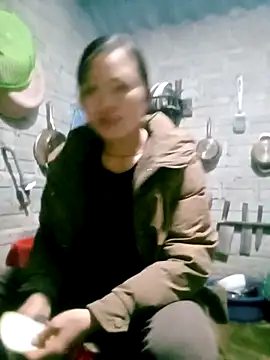 ngan-cute online show from December 4, 9:19 am