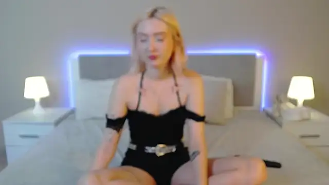 MarianeSun online show from May 22, 4:10 am