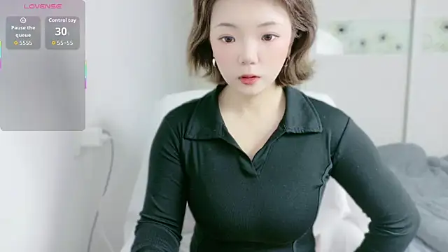 Snapshot of E-cup2 chatting on November 12, 12:20 pm E-cup2 online show from November 12, 12:20 pm