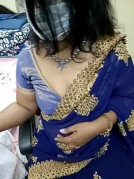 Snapshot of tamilmaha12 chatting on November 8, 6:55 pm tamilmaha12 online show from November 8, 6:55 pm