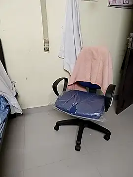 Snapshot of tamilmaha12 chatting on October 11, 8:15 am tamilmaha12 online show from October 11, 8:15 am