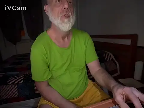 Snapshot of Pigna16PSRN chatting on February 27, 5:46 pm Pigna16PSRN online show from February 27, 5:46 pm