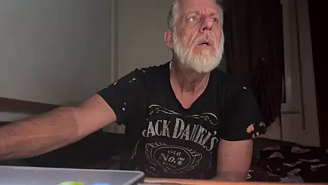 Snapshot of Pigna16PSRN chatting on February 6, 8:16 pm Pigna16PSRN online show from February 6, 8:16 pm