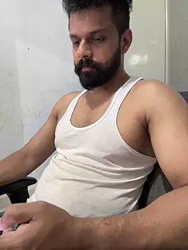 Vineeth3906 online show from March 26, 2:48 pm