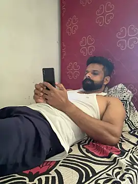 Vineeth3906 online show from March 22, 6:59 am
