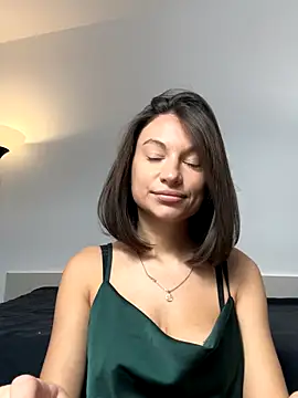 KellySmitS online show from November 15, 7:12 am