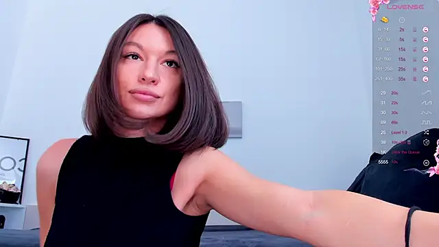 KellySmitS online show from March 14, 5:46 am