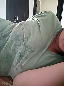 Snapshot of angel_ridhi chatting on May 22, 12:52 am angel ridhi online show from May 22, 12:52 am