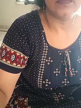 Snapshot of angel_ridhi chatting on June 8, 1:50 am angel ridhi online show from June 8, 1:50 am