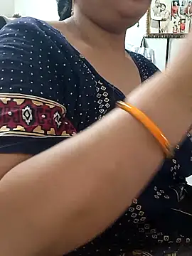 Snapshot of angel_ridhi chatting on June 11, 3:14 am angel ridhi online show from June 11, 3:14 am
