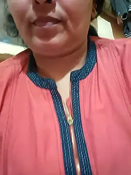 Snapshot of angel_ridhi chatting on February 20, 6:19 am angel ridhi online show from February 20, 6:19 am