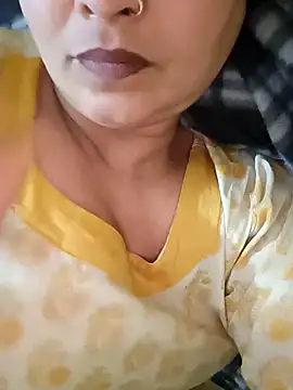 Snapshot of angel_ridhi chatting on March 1, 3:28 am angel ridhi online show from March 1, 3:28 am