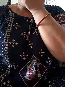 Snapshot of angel_ridhi chatting on May 11, 4:14 am angel ridhi online show from May 11, 4:14 am