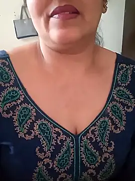 Snapshot of angel_ridhi chatting on February 4, 6:52 am angel ridhi online show from February 4, 6:52 am