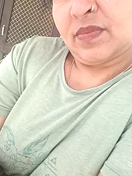 Snapshot of angel_ridhi chatting on March 16, 5:44 am angel ridhi online show from March 16, 5:44 am