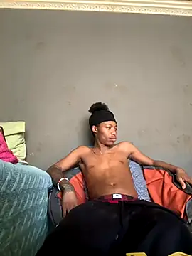 Snapshot of Tookey012 chatting on October 28, 8:46 am Tookey012 online show from October 28, 8:46 am