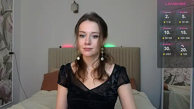 Snapshot of SkyHelen chatting on September 24, 5:03 am SkyHelen online show from September 24, 5:03 am